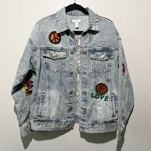 FOREVER 21- Light Washed Embroidered Jean Jacket Size S